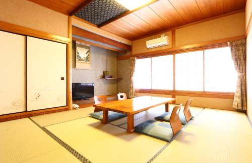 Kamizaki Hotel | Kawachiya Ryokan