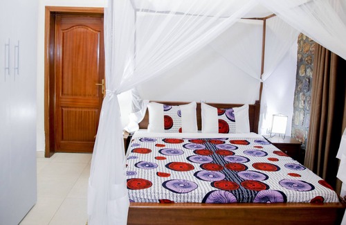 Buhongo Bed & Breakfast | Kay Sun Hotel which offer different services