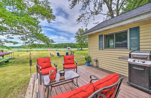Mecosta House | Kayaks and Grill Pet-Friendly Mecosta Cottage!