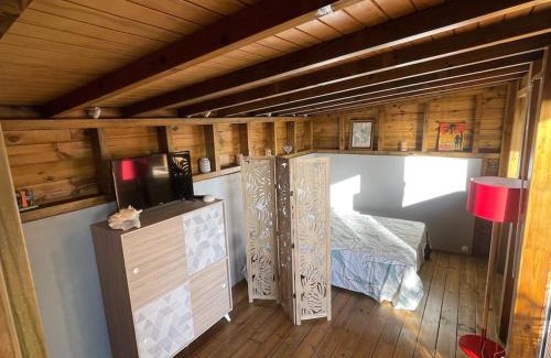 Riviere-Sens Apartment | KAZAKOLIBRI