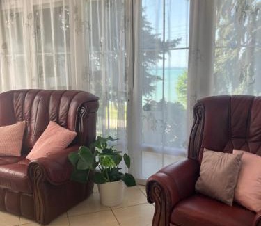 Balatonakarattya Villa | Kazinczy Villa