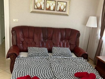 Balatonakarattya Villa | Kazinczy Villa