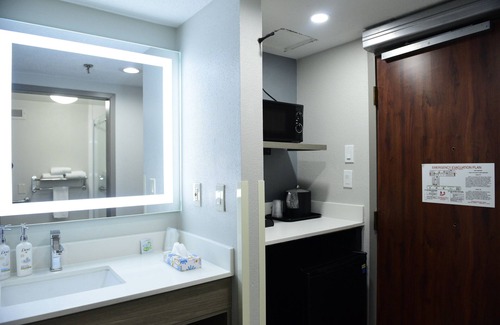 Keene Hotel | Keene Elm City Hotel, an Ascend Collection Hotel