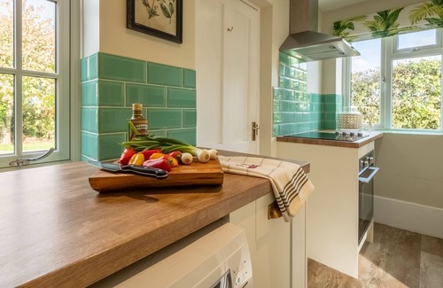 Deepdale Cottage | Keepers Cottage (D), Docking, Norfolk