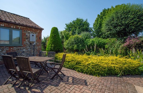 East Dereham House | Keepers Cottage - Three Bedroom House, Sleeps 6