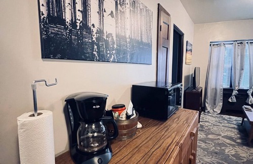 West Allis House | Kegel's Inn - 1 Bedroom - Classic Apartment #1