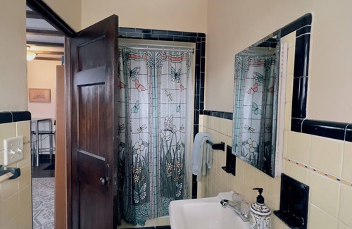 West Allis Apartment | Kegel's Inn - Studio - Classic Apartment #3