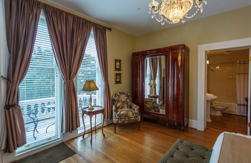 Historic District - North Bed & Breakfast | Kehoe House, Historic Inns of Savannah