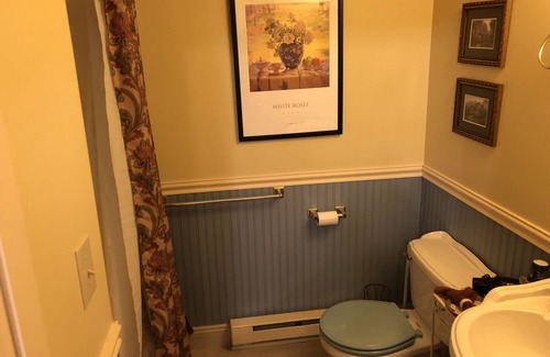 Centre Hall Bed & Breakfast | Keller House