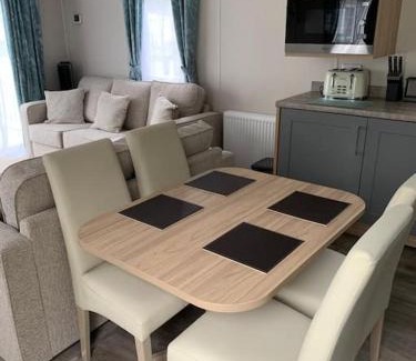 Clacton-on-Sea House | Kellysholidayhomes NEW Malton 3 bedroom Caravan