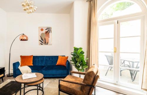 Queen's Gate Apartment | Kensington & Chelsea Oasis with Patio