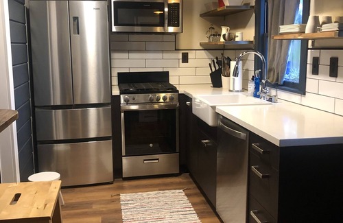 Kensington Apartment | "Kensington Quarters -your own boutique retreat"