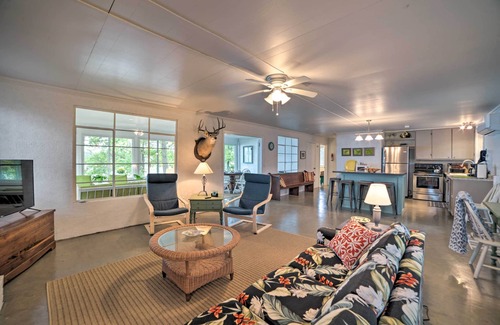 New Concord Cabin | Kentucky Lake Cabin w/Private Dock + Fire Pit