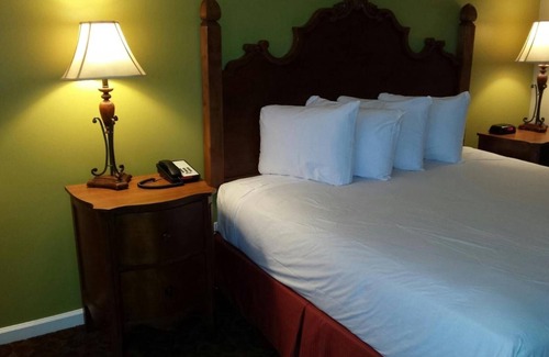 Gilbertsville Hotel | Kentucky Lake Inn