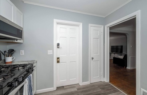 Roselawn Finance Condo | Kenwood Keys 1 – Cozy Stay for 6