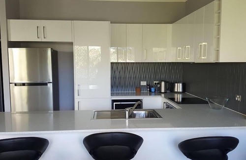 McDowall House | Keona Grove Home 2 - beautiful Townhouse