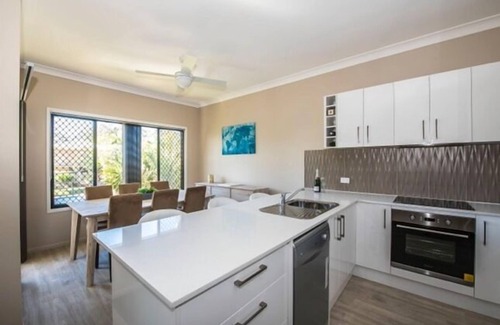 McDowall House | Keona Grove Home - beautiful Townhouse