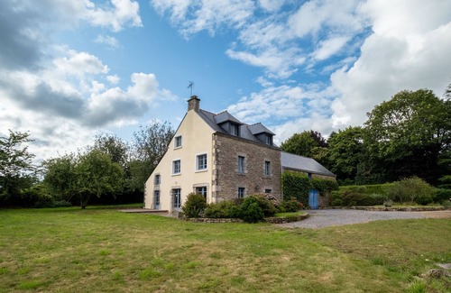Sulniac House | Kerlomen - Maison avec grand jardin