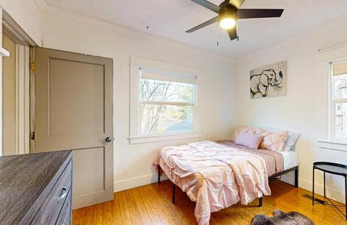 Kerns House | Kerns Bungalow