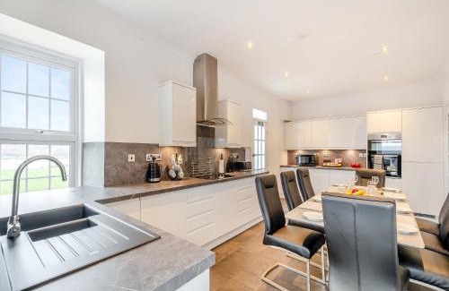 The Cumbraes House | Kerrytonlia Cottage
