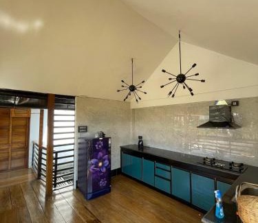 Amini House | Kesha Eniyo villa
