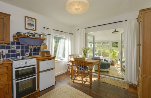Sticklepath Cottage | KESTORWAY, pet friendly, country holiday cottage in Chagford
