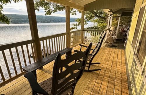 Town of Jerusalem House | Keuka Lake Dockside Retreat