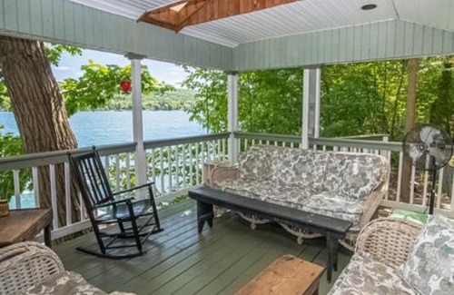 Town of Jerusalem House | Keuka Lake Dockside Retreat