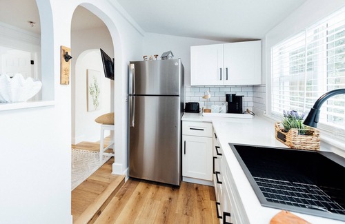 Historic Uptown Apartment | Key West charm in the heart of St. Petersburg