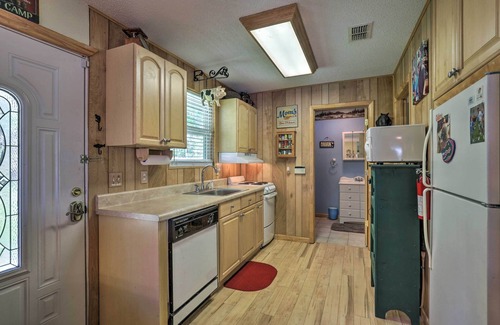 Melrose Cabin | Keystone Heights Lakefront Cabin - Fire Pit, Grill