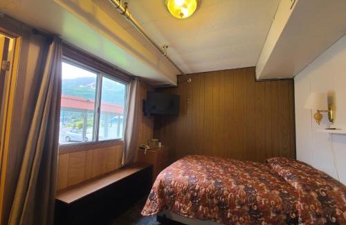 Valdez Hotel | Keystone Hotel