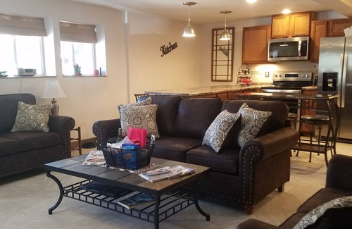 Center Lovell House | KEZAR LK, sleeps 10. Dogs w/fee,8.6 ml Pleasant Ski, 1ml Golf/beachs/trail acnn