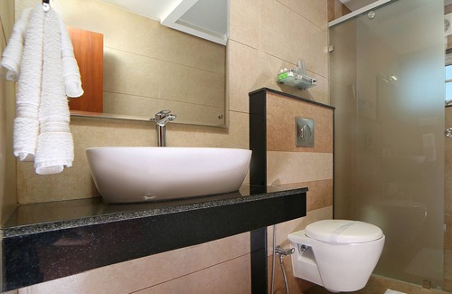 Kattappana Hotel | Kgees- HillTown Hotel