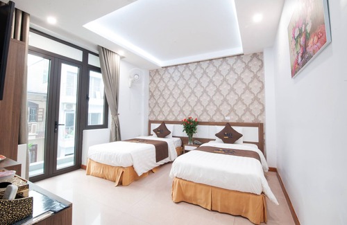 Long Bien Hotel | Khach San Sao