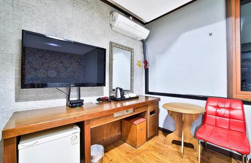 Chorye Hotel | Khan Motel