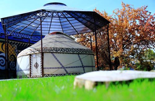 Naryn Hotel | Khan Tengri Hotel