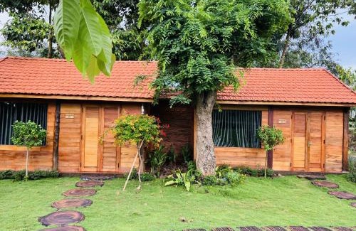 Chau Duc Cabin | Khu Nghỉ dưỡng Sinh thái Nhà Lụa Retreat