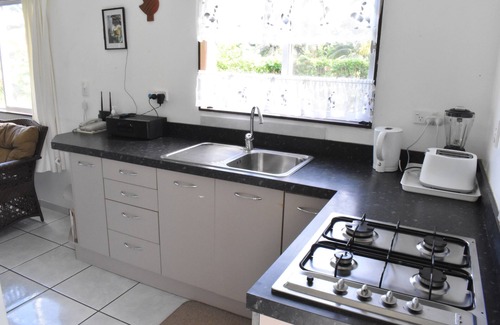 Tapere of Titikaveka House | Kia Manuia Cottage - Titikaveka