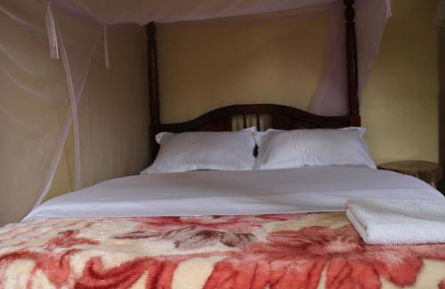 Kibale Bed & Breakfast | Kibale Eco-Home