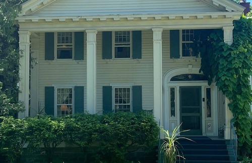 Whippleville House | Kilburn Manor 1820 Historical house