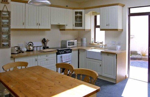Kilkee Cottage | KILKEE COTTAGE, family friendly in Kilkee, County Clare