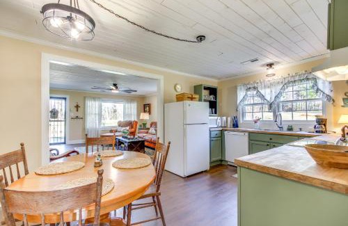 Killen House | Killen Vacation Rental about 4 Mi to Wilson Lake!