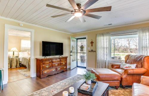 Killen House | Killen Vacation Rental about 4 Mi to Wilson Lake!