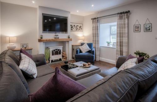 Narberth House | Kiln Park Farmhouse - 4 Bedroom Cottage - Narberth