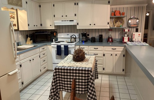 Piankatank House | Kimary Cove - Waterfront Relaxation and NO CLEANING FEE