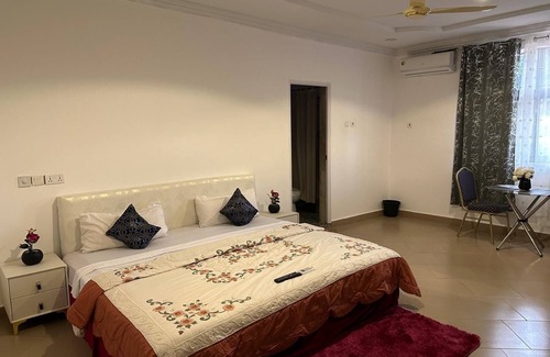 Tamale Hotel | Kimberlys Hotel