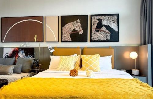 Al Quoz Apartment | kinda Holiday Homes- Mag 318 Downtown