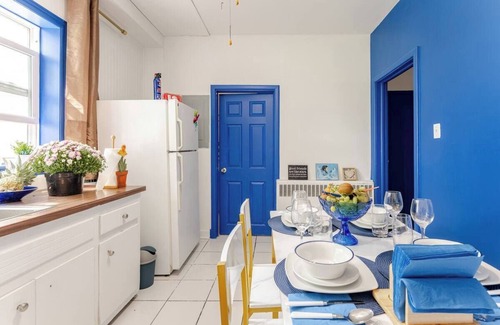 Downtown Gatineau Apartment | King 1BR, 5min Ottawa, Parking, Wifi,Golf.1