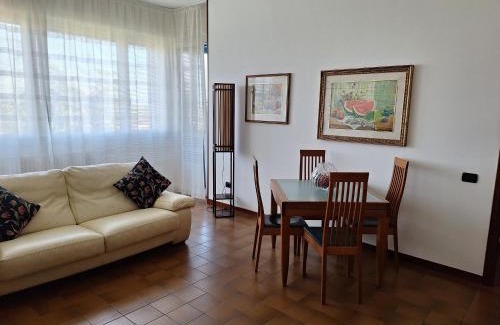 Borgo Panigale Apartment | King 35