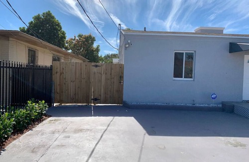 Allapattah Apartment | King Bed! 5 minutes from everything in Miami